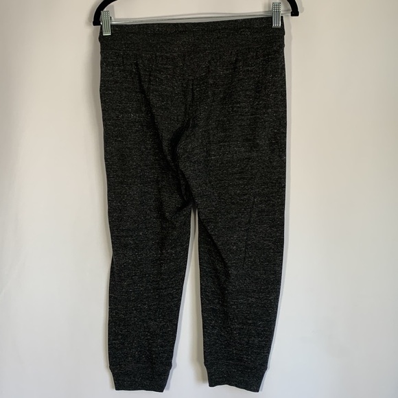 Nike Dark Grey Cropped Skinny Capri Sweatpants - Picture 6 of 7